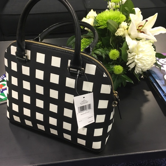 Brand new beautiful Kate Spade. With tag on! - Picture 2 of 4
